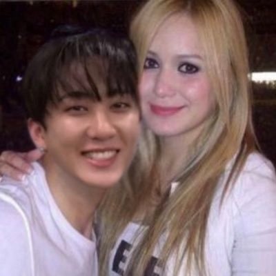 lara's profile picture