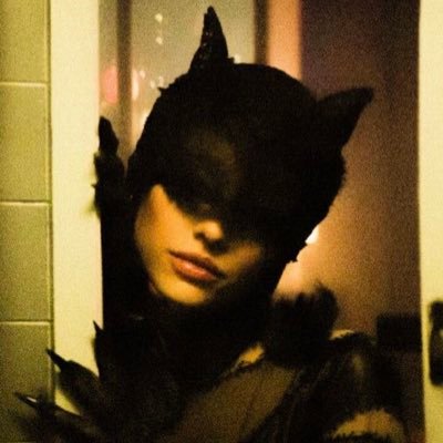 L's profile picture