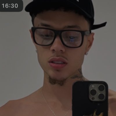🧏🏻‍♂️'s profile picture