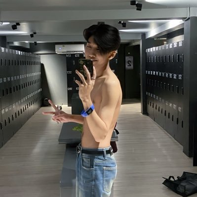 Js 🫐's profile picture