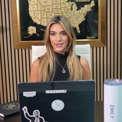 EmilyAustinShow's profile picture