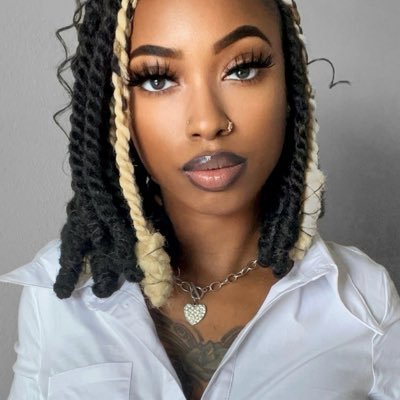 BLEU THECOLDEST's profile picture