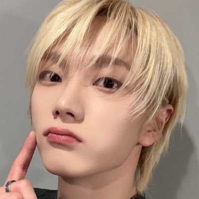 vane 🍓🐈's profile picture