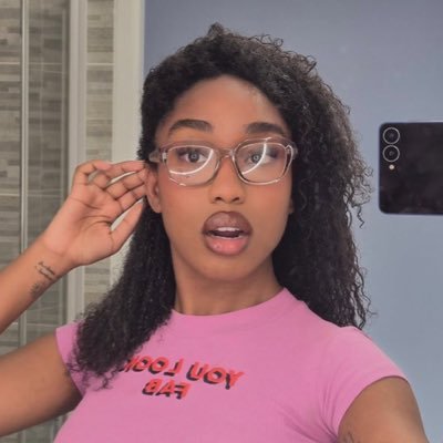 SALLY's profile picture
