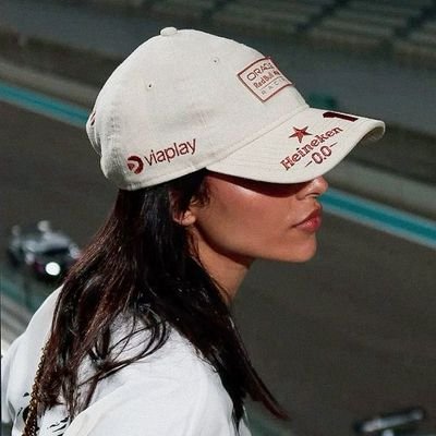 .ᐟ's profile picture