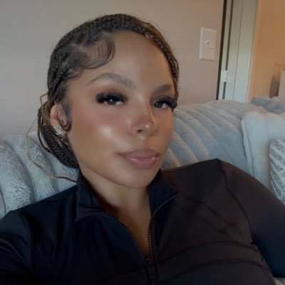 C🌹's profile picture