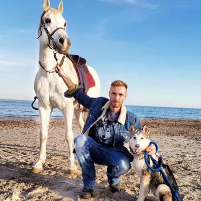 ɐɹɐʌǝnƃ sǝʎǝɹ nuɐɯ's profile picture