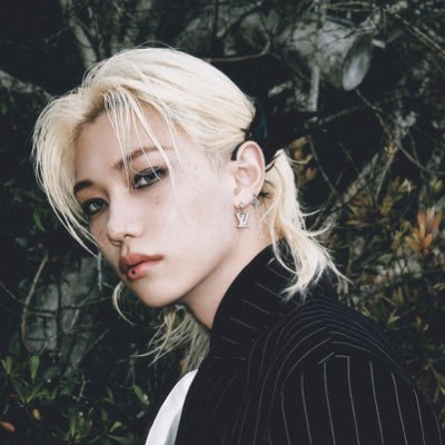 nova ง'̀-'́ง's profile picture