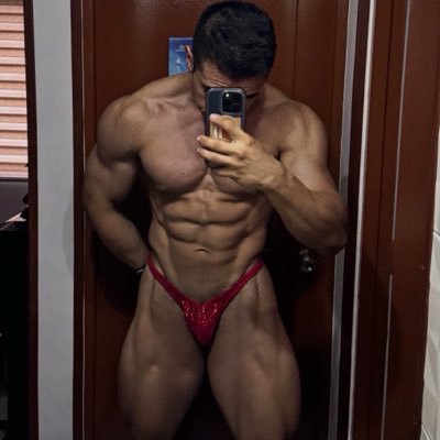 Juli BODYBUILDER😈's profile picture