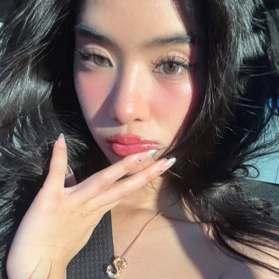 ally ₊˚⊹♡'s profile picture