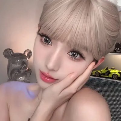 纳芙蒂蒂's profile picture