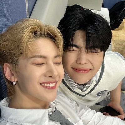 𝖽𝗎𝗁 ࣪𖤐.'s profile picture