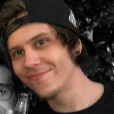 ashtractive's profile picture