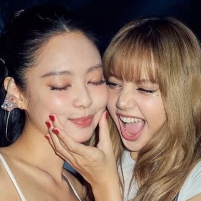charlie14xx🧸🐥's profile picture