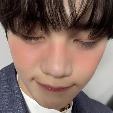 júlia 🌷's profile picture