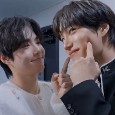 HEARMYEONOUT's profile picture