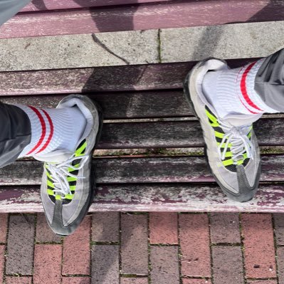 SneakerPig's profile picture