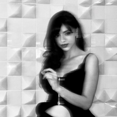 vataliee's profile picture