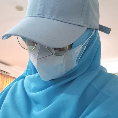 Emoticon Biru's profile picture