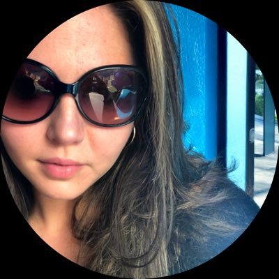 SpeakWithDeeDee's profile picture