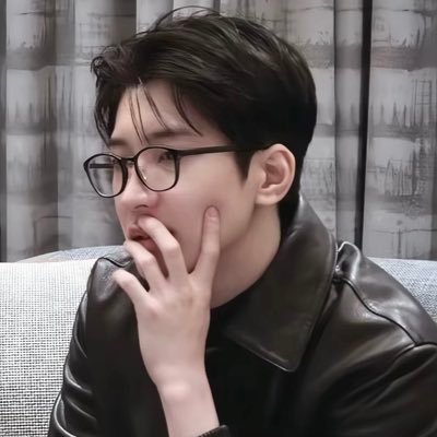 j ☆彡's profile picture