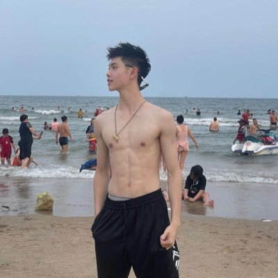 TrQuocVuong6965's profile picture