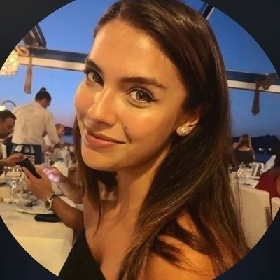 esra's profile picture