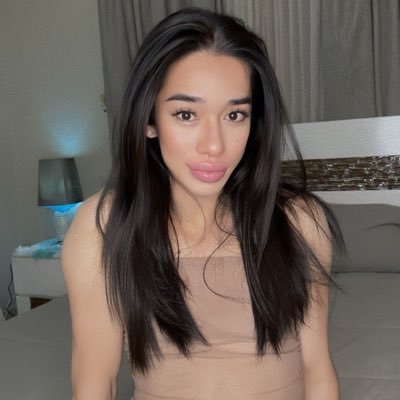 y_shemale19368's profile picture