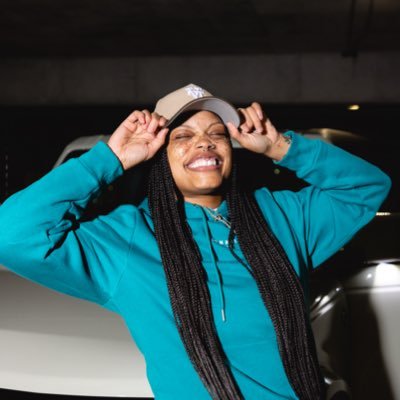 SheLovesMeMore_'s profile picture