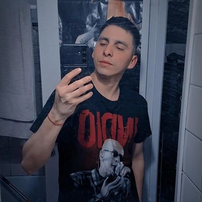 R O D R I G O K T U B R E ~'s profile picture