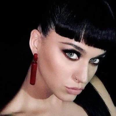 ella's profile picture