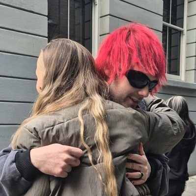 N⭐️ra misses 5sos's profile picture