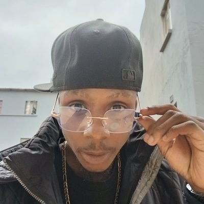 ..!🕴Gwerdo Gustavo🕴!..'s profile picture