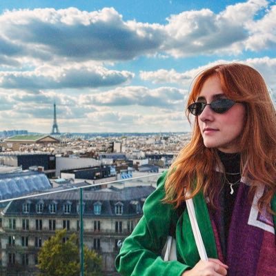 véro // ✽'s profile picture