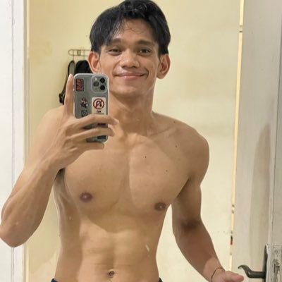 B's profile picture