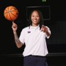 Profilbild von Adrienne Webb