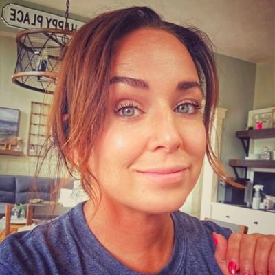 Kristen Meghan👩🔬🐻's profile picture