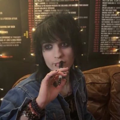neve🦇's profile picture