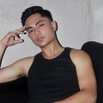 𝐑𝐚𝐧𝐝𝐞𝐥's profile picture