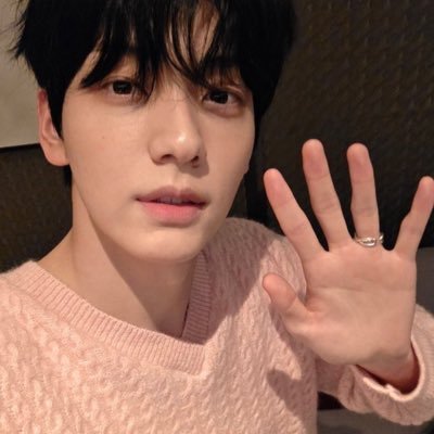 ִ ࣪ ٠ ࣪⭑ 이라 is seeing txt (ia📚)'s profile picture
