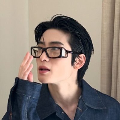 ًt's profile picture