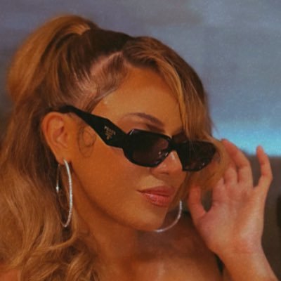 dinahjane's profile picture