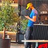 .✈️. V profil fotoğrafı