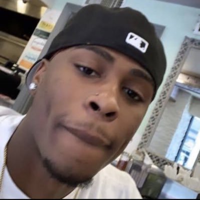 𝔗_𝔬_𝔫_𝔦🧸's profile picture