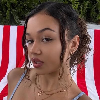 tyanniekins's profile picture