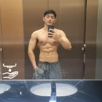 ชายแท้ รับ massage จบเรียนนวด's profile picture