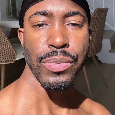 V.Smith's profile picture