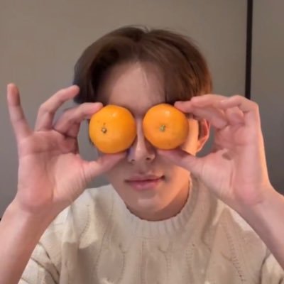 ม้าคคึนายขำอะไร's profile picture