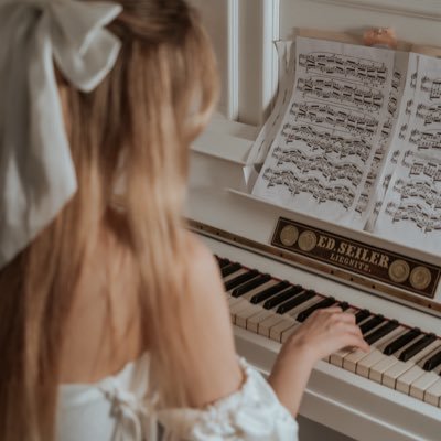 Alixsacharovaa's profile picture
