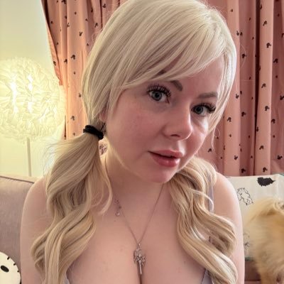 Danni 🇬🇧/ 🇺🇸's profile picture